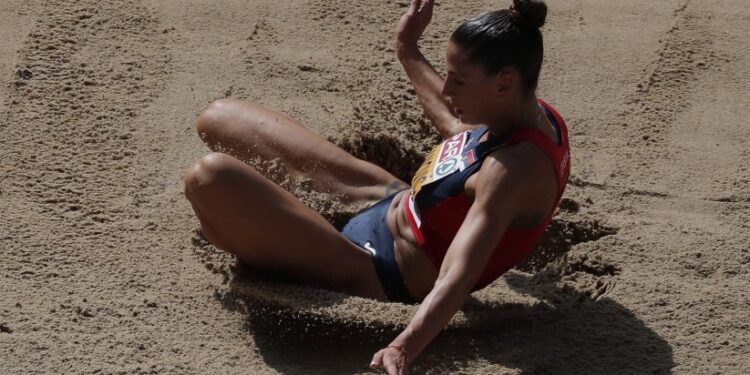 Ivana Španović dominantno za finale