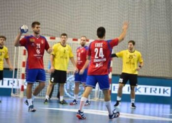 Nenad Peruničić debitovao remijem u „Kristalnoj dvorani“