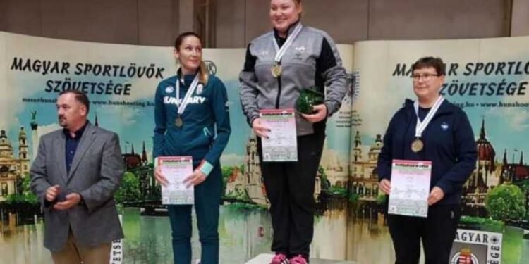 Arunovićevoj dva zlata, Vukašinovićevoj srebro i bronza u Seksardu