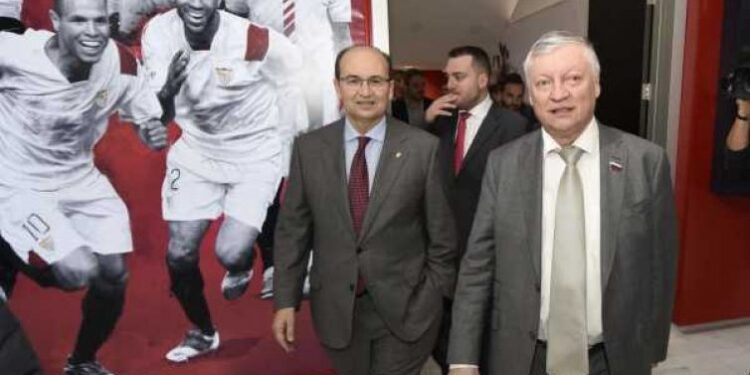 Karpov u poseti FK Sevilja, od Betisa „desetka“