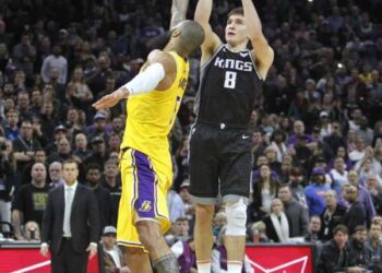 Bogdanović nokautirao Lejkerse trojkom u poslednjoj sekundi (VIDEO)