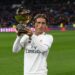 Modrić uživao u muzici srpskog harmonikaša (FOTO)