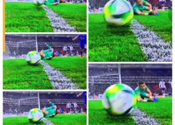 Kutak za sporni trenutak: Sudija u Meksiku gledao VAR osam minuta, a gol nije priznao (VIDEO)