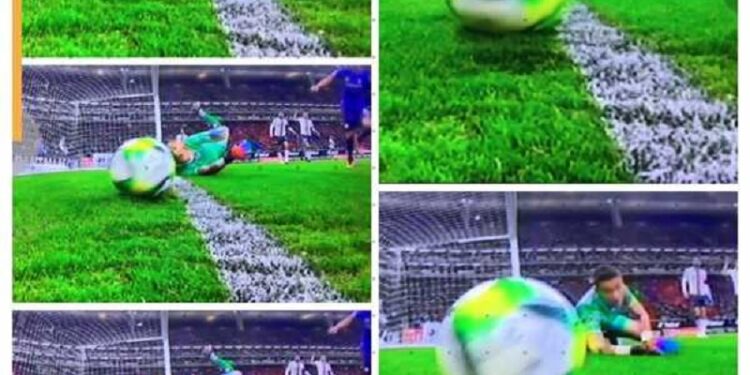 Kutak za sporni trenutak: Sudija u Meksiku gledao VAR osam minuta, a gol nije priznao (VIDEO)