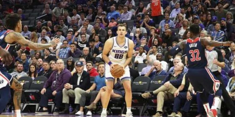 Bogdan i Bjelica vodili Sakramento do ubedljive pobede