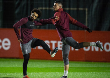 Salah Lovrenu u 00.28: Srećna Nova, brate. U koliko je trening?