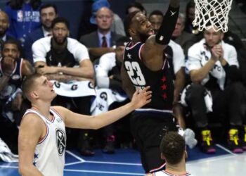 Jokićevo krštenje na „Meču svih zvezda“: Štos s Lebronom koji se ovom i nije dopao (VIDEO)