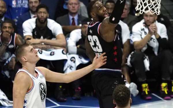 Jokićevo krštenje na „Meču svih zvezda“: Štos s Lebronom koji se ovom i nije dopao (VIDEO)