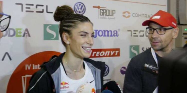 Španovićeva se slikala u letu za Glazgov, poznato kad je finale (FOTO)