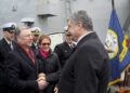 Porošenko na američkom razaraču: Sankcije Rusiji dok ne bude “vraćen” Krim