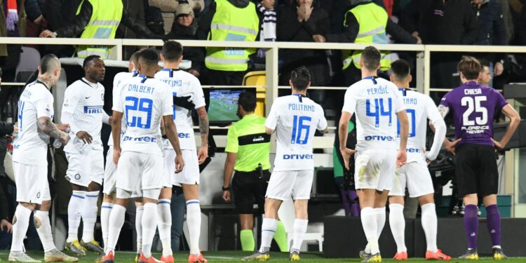 Inter s pravom ogorčen na sudiju (VIDEO)