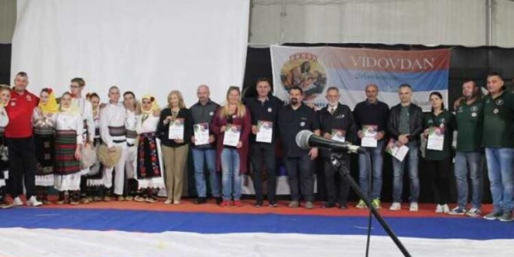 Božuri mirišu i na Apeninima