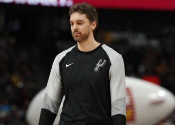 Janis dobija šampionsko iskustvo, stiže Gasol