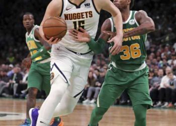 Jokić na čelu pobede u Bostonu, Denver je u plej-ofu (VIDEO)