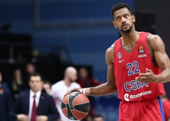 Higins ispravio Klajburnovu grešku, CSKA bolji od Efesa (VIDEO)