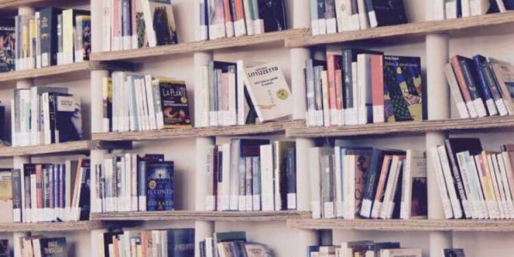 Njihove omiljene knjige su deo i naše biblioteke: Najpoznatiji pisci kao sav normalan svet