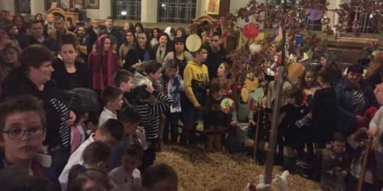 Mališani čuvaju vekovnu tradiciju