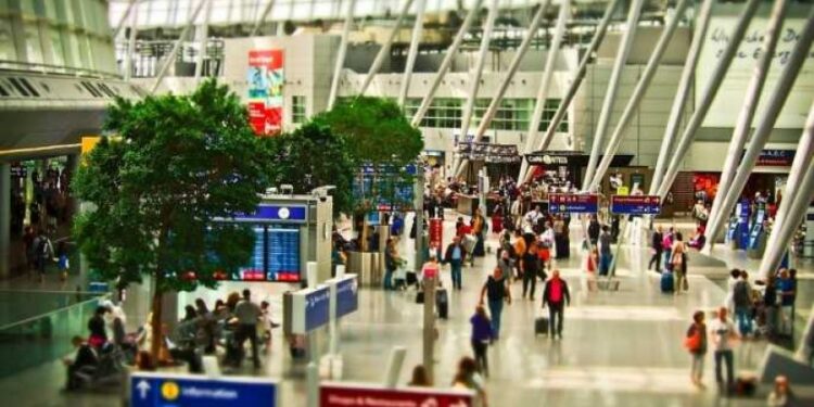Zatvoren aerodrom na Novom Zelandu, policija na licu mesta