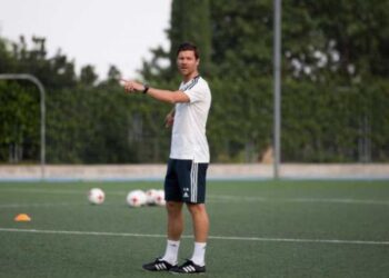 Prvi trenerski trofej Ćavija Alonsa – s Realovom Fabrikom