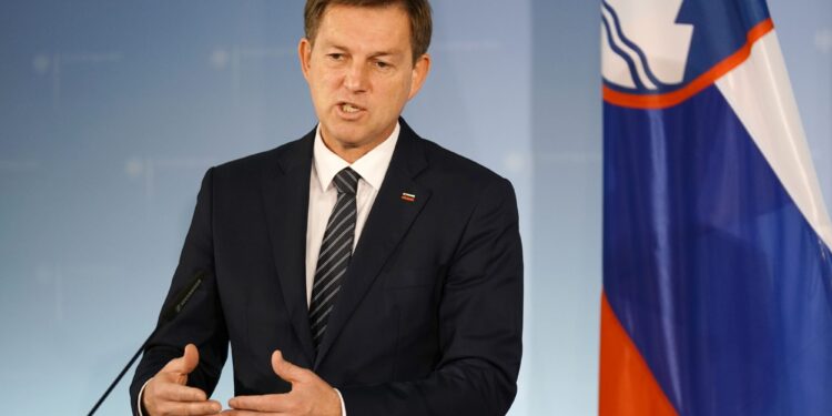 Cerar: Slovenija ne povlači priznanje nezavisnosti Kosova