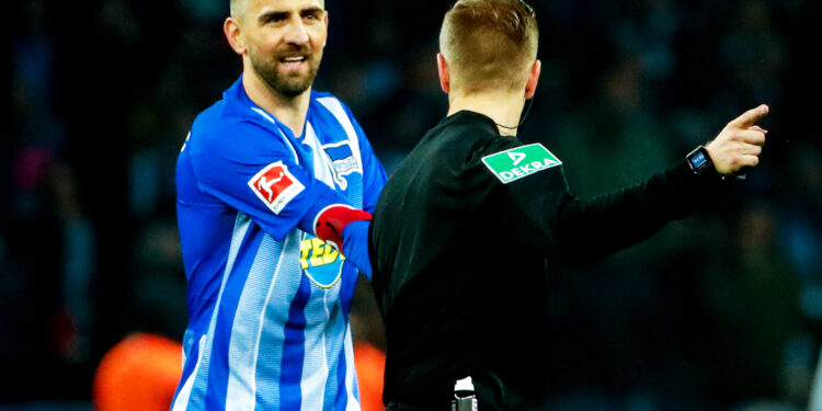 Ibišević gađao loptom suparničkog golmana u glavu (VIDEO)
