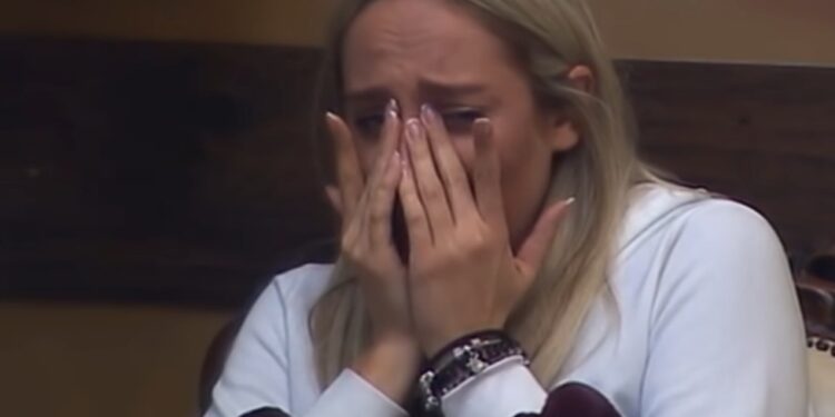 Pale teške reči: Toma napao Lunu na užasan način