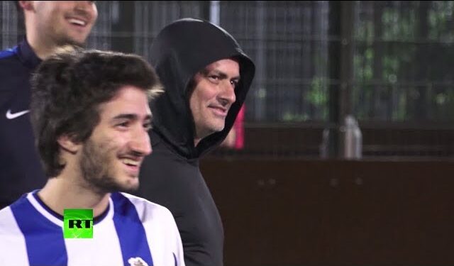 Krenuo Murinjov šou na TV “Rusija danas”: Sa sinom na goliće (VIDEO)