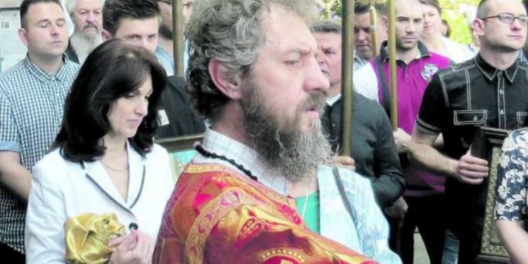 Hadži Slaviša otišao u manastir