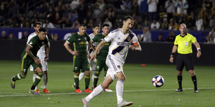Ibrahimović pogodio iz oba penala, a pobedonosno “panjenkom” (VIDEO)