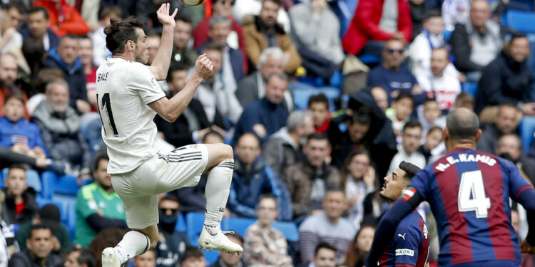 “Bernabeu” zviždao Bejlu – Zidan se pravio “lud”