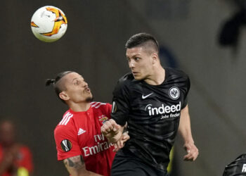 Ajntraht će igrati prtiv Čelsija, Jović se oglasio na Instagramu (FOTO)