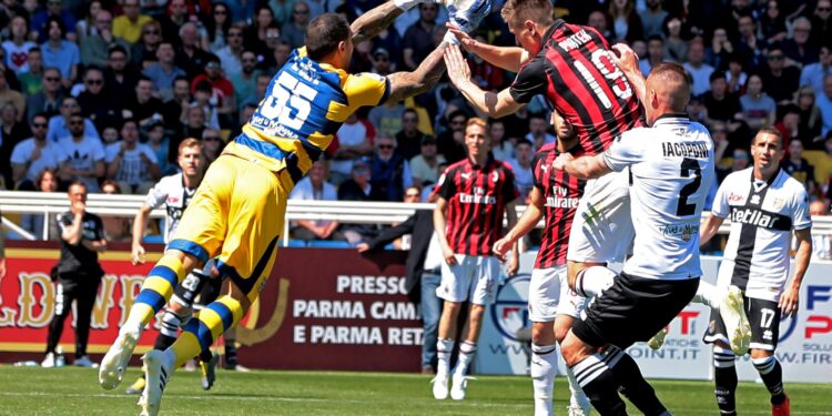 Veteran Bruno Alves iz slobodnog udarca zakočio “rosonere” (VIDEO)