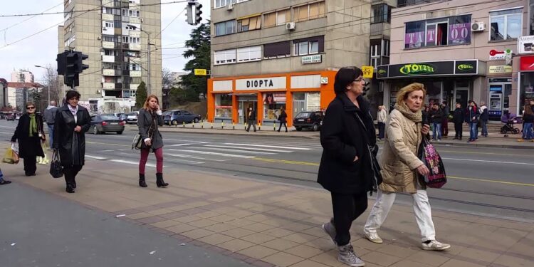 Eksplozija na Banovom brdu: Bačena ručna bomba ispred vrata stana uglednog lekara