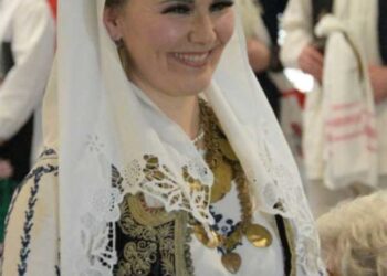 Revija narodnih nošnji Balkana