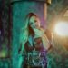 On joj je pomogao da se izvuče iz depresije zbog Lune