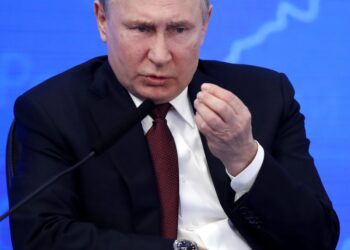 Putin sutra sa vojnim vrhom Rusije