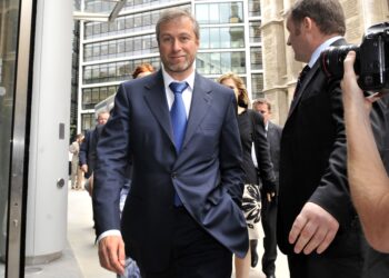 Abramovič ipak ne prodaje Čelsi