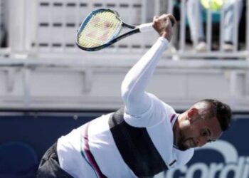 “Novak je bolesno opsednut željom da ga svi vole”