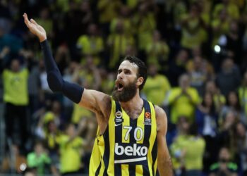 Rastu Efesove šanse: Fenerbahče bez Datomea i Lovernja na F4