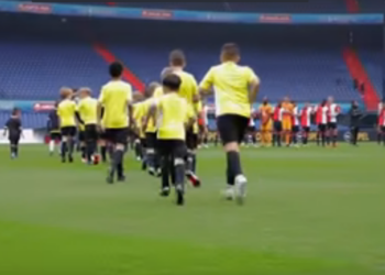 Fejenord protiv 120 dece – 2:2 (VIDEO)