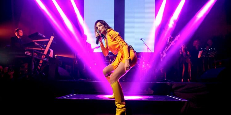 Severina promovisala album “Halo” i svoje Viber stikere! (FOTO)