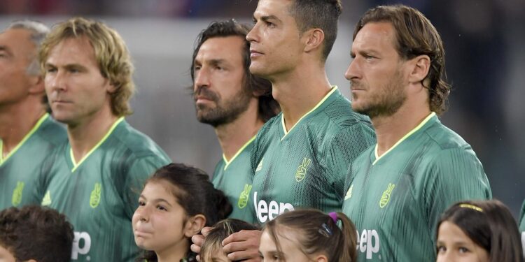 Meč srca za dušu publike: Na jednom mestu Kristijano Ronaldo, Toti, Pirlo, Bufon, Nedved… (VIDEO)