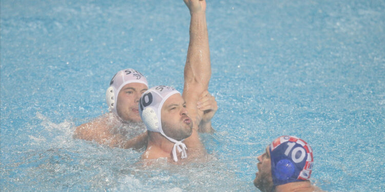 Pogledajte Filipovićev trijumfalni gol iz peterca (VIDEO)