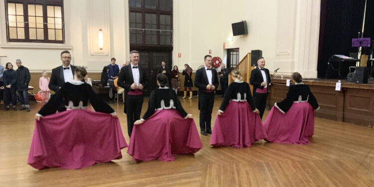 Svilen konac za dušu balkansku