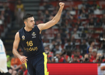 Slukas veran Fenerbahčeu