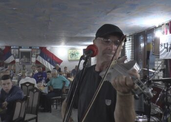 Violina krije i radost i tugu
