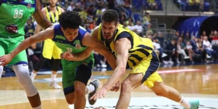 Fenerbahče i Anadolu Efes prvi put u finalu posle tri godine