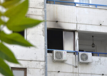 Tragedija na Bežanijskoj kosi: Majka bacila dete sa četvrtog sprata, pa i ona skočila
