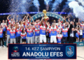 Efes slavi prvu titulu posle 10 godina