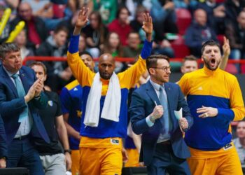 Opljačkana svlačionica Himkija (FOTO/VIDEO)